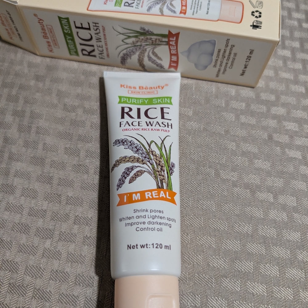 Kiss Beauty Rice Face Wash
